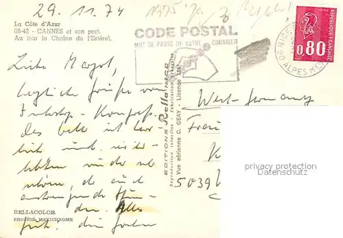 AK / Ansichtskarte Cannes_Alpes Maritimes et son port Vue aerienne Au loin la Chaine de l Esterel Cannes Alpes Maritimes