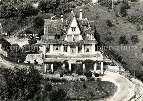 AK / Ansichtskarte Baume les Dames Hostellerie du Chateau dAs Vue aerienne Baume les Dames