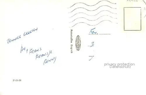 AK / Ansichtskarte Porec Teilansichten Strand Bootsliegeplatz Porec