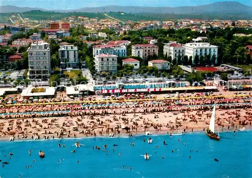 AK / Ansichtskarte Riccione Alberghi e Spiaggia Fliegeraufnahme Riccione