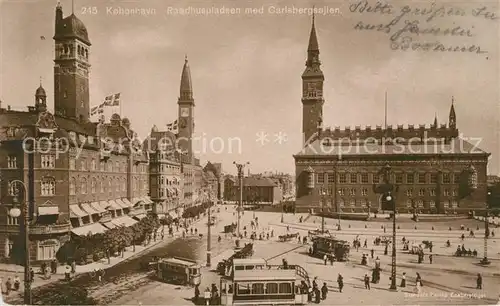 AK / Ansichtskarte Kopenhagen Raadhuspladsen med Carlsbergsojlen Strassenbahnen Kopenhagen