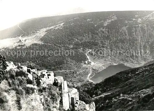 AK / Ansichtskarte Jelenia_Gora_Hirschberg_Schlesien Karkonoski Nationalpark Narodowy Kociol Malego Stawu Berghaus Bergsee Jelenia_Gora