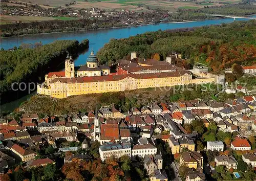 AK / Ansichtskarte Melk_Donau Stift Kloster Ansicht von Sueden Fliegeraufnahme Melk_Donau