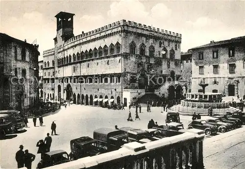 AK / Ansichtskarte Perugia Palazzo Comunale e Piazza IV Novembre Perugia