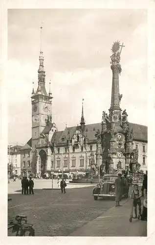 AK / Ansichtskarte Olmuetz_Olomouc Rathaus mit Heiliger Dreifaltigkeit Olmuetz Olomouc