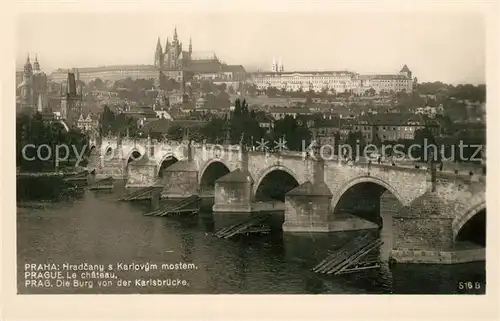 AK / Ansichtskarte Prag_Prahy_Prague Die Burg von der Karlsbruecke Prag_Prahy_Prague