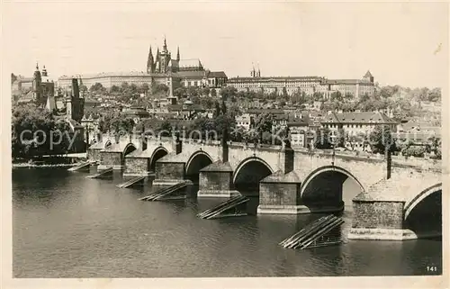 AK / Ansichtskarte Prag_Prahy_Prague Karlsbruecke mit Burg Prag_Prahy_Prague