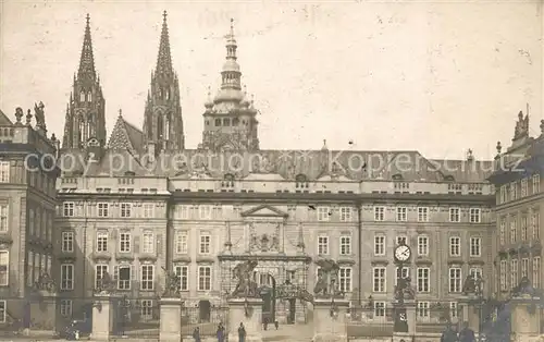 AK / Ansichtskarte Prag_Prahy_Prague Klavni portal Kral hradu Prag_Prahy_Prague