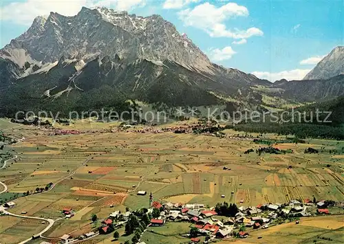 AK / Ansichtskarte Lermoos_Tirol Panorama mit Zugspitze Wettersteingebirge Fliegeraufnahme Lermoos Tirol