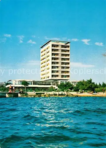 AK / Ansichtskarte Umag_Umago_Istrien Hotel Adriatic Ansicht vom Meer aus Umag_Umago_Istrien