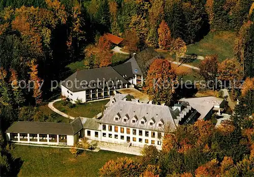 AK / Ansichtskarte Westerham_Feldkirchen Westerham IHK Bildungszentrum Westerham Herbststimmung Fliegeraufnahme Westerham