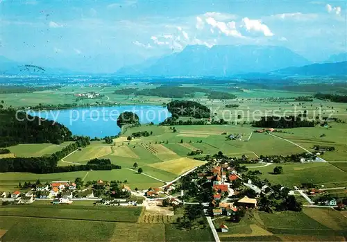 AK / Ansichtskarte Leobendorf_Salzach Abtsdorfer See und Untersberg Alpen Fliegeraufnahme Leobendorf Salzach