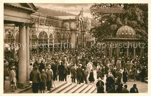 AK / Ansichtskarte Marienbad_Tschechien_Boehmen Morgen beim Kreuzbrunnen Marienbad_Tschechien