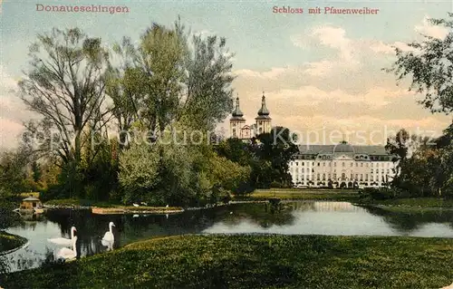 AK / Ansichtskarte Donaueschingen Schloss mit Pfauenweiher Schwaene Donaueschingen