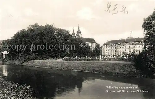 AK / Ansichtskarte Donaueschingen Donau mit Schloss Donaueschingen