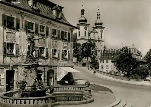 AK / Ansichtskarte Donaueschingen Dianabrunnen mit Stadtkirche Donaueschingen