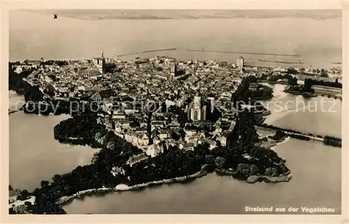 AK / Ansichtskarte Stralsund_Mecklenburg_Vorpommern Fliegeraufnahme Stralsund_Mecklenburg
