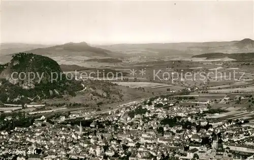 AK / Ansichtskarte Singen_Hohentwiel Fliegeraufnahme Singen Hohentwiel