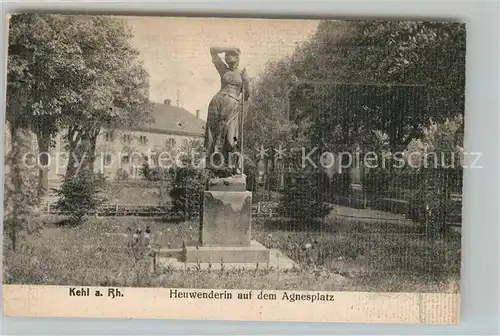 AK / Ansichtskarte Kehl_Rhein Heuwenderin auf dem Agnesplatz Kehl_Rhein