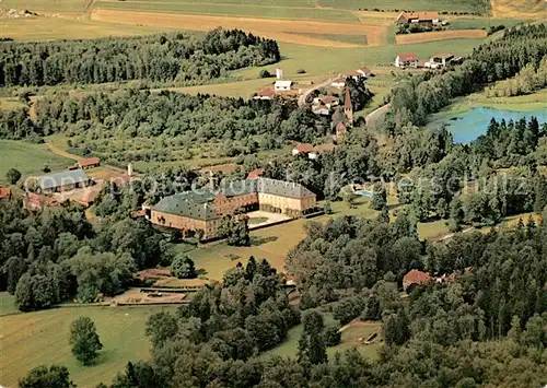 AK / Ansichtskarte Tambach_Weitramsdorf Fliegeraufnahme mit Wildpark Schloss Tambach und Barockschloss Tambach Weitramsdorf