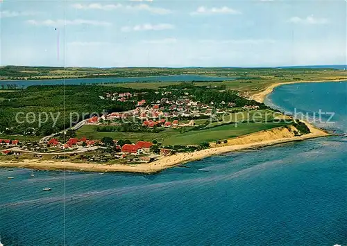 AK / Ansichtskarte Hohwacht_Ostseebad Fliegeraufnahme Steilkueste grosser Binnensee Hohwacht_Ostseebad