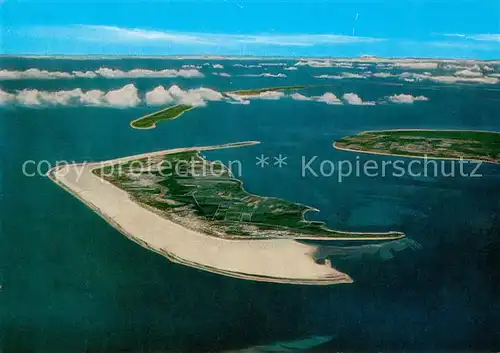 AK / Ansichtskarte Amrum Fliegeraufnahme mit Insel Foehr und Sylt im Hintergrund Amrum