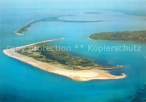 AK / Ansichtskarte Amrum Fliegeraufnahme mit Insel Sylt und Foehr Amrum