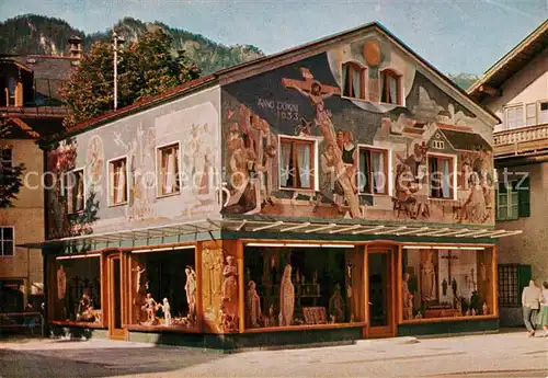 AK / Ansichtskarte Oberammergau Holzbildhauser Heinzeller Handwerk Fassadenmalerei Oberammergau