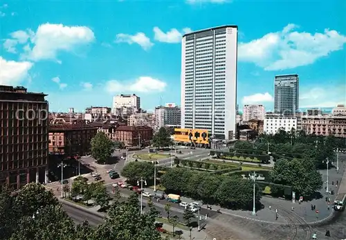 AK / Ansichtskarte Milano Piazza Duca dAosta e grattacielt Milano