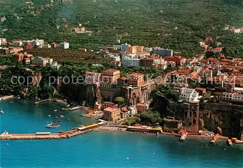 AK / Ansichtskarte Sorrento_Campania Fliegeraufnahme Sorrento Campania