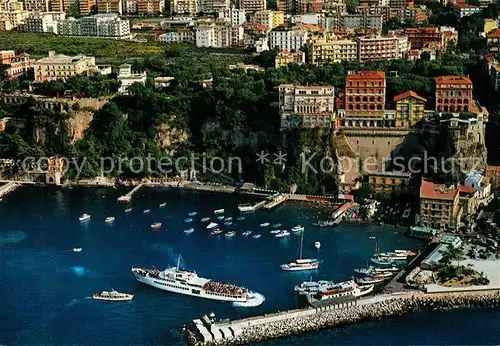 AK / Ansichtskarte Sorrento_Campania Il Porto Veduta aerea Sorrento Campania