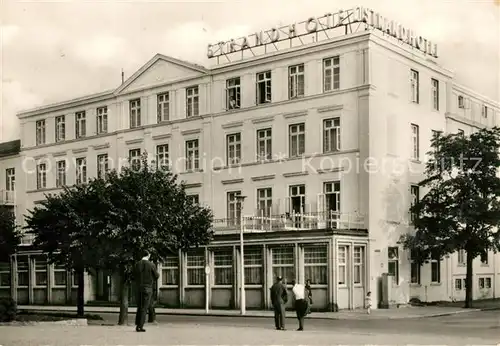 AK / Ansichtskarte Warnemuende_Ostseebad Strandhotel Warnemuende_Ostseebad