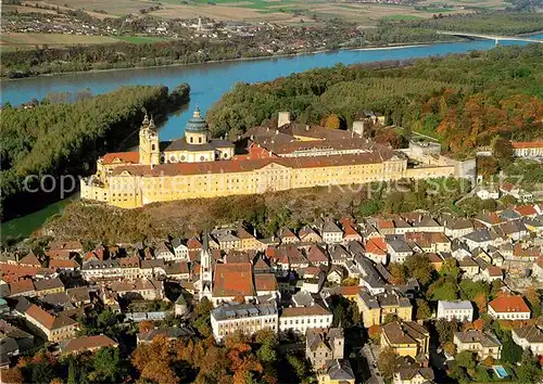 AK / Ansichtskarte Melk_Donau Stift Melk von Sueden Fliegeraufnahme Melk_Donau