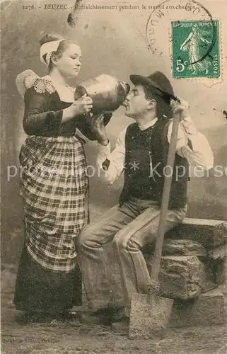 AK / Ansichtskarte Beuzec Cap Sizun Refraichissement pendant le travail aux champs Beuzec Cap Sizun