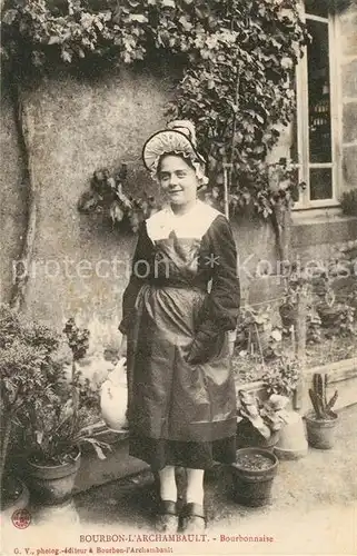 AK / Ansichtskarte Bourbon l_Archambault Bourbonnaise Jeune Fille Costumes Trachten Bourbon l Archambault