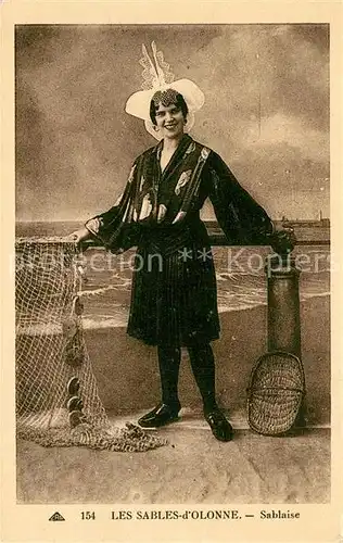 AK / Ansichtskarte Les_Sables d_Olonne Sablaise Jeune Fille Costumes Trachten Les_Sables d_Olonne