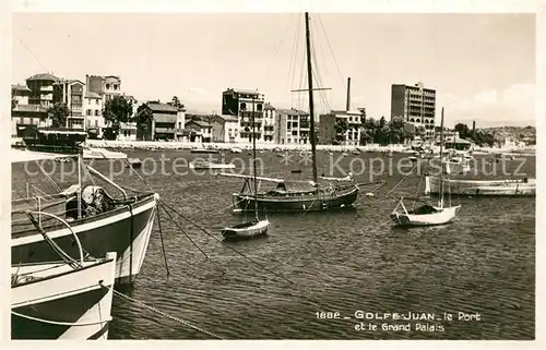 AK / Ansichtskarte Golfe Juan Le Port et le Grand Palais Golfe Juan