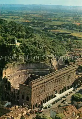 AK / Ansichtskarte Orange Le Theatre Antique le Mur monumental et la Colline Saint Eutrope Vue aerienne Orange