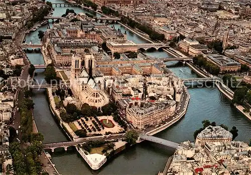 AK / Ansichtskarte Paris Vue aerienne de lIlle de la Cite et de Notre Dame Paris