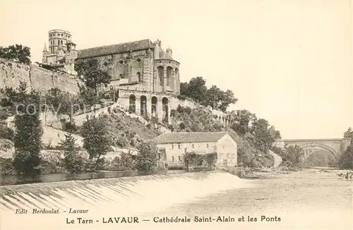 AK / Ansichtskarte Lavaur_Tarn Cathedrale Saint Alain et les Ponts Lavaur Tarn
