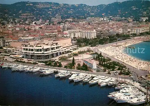 AK / Ansichtskarte Cannes_Alpes Maritimes Palais des Congres et la croisette vue aerienne Cannes Alpes Maritimes