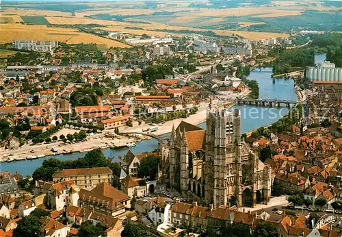 AK / Ansichtskarte Auxerre Fliegeraufnahme Auxerre