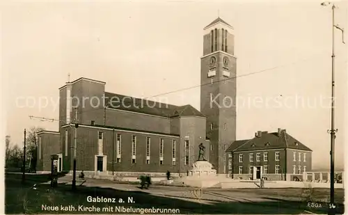 AK / Ansichtskarte Gablonz_Neisse_Tschechien Neue katholische Kirche mit Nibelungenbrunnen Gablonz_Neisse_Tschechien