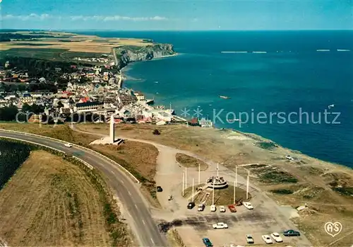 AK / Ansichtskarte Arromanches les Bains Por Winston Vue aerienne Statue Notre Dame des Flots Arromanches les Bains