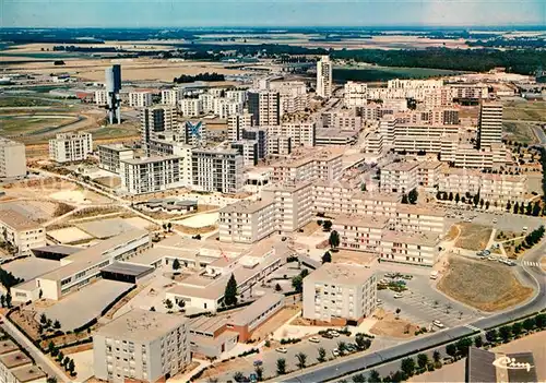 AK / Ansichtskarte Herouville Saint Clair Le Chateau deau Le terrain de sports Vue aerienne Herouville Saint Clair