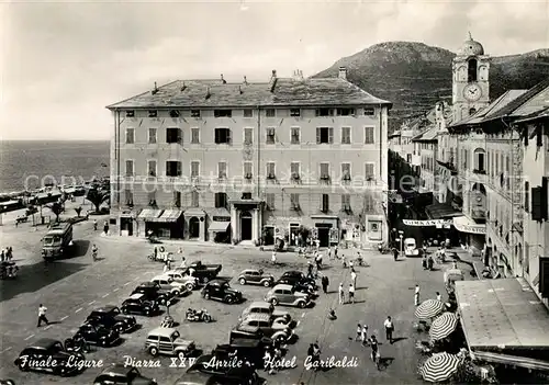 AK / Ansichtskarte Finale_Ligure Piazza XXV Aprile Hotel Garibaldi Finale_Ligure