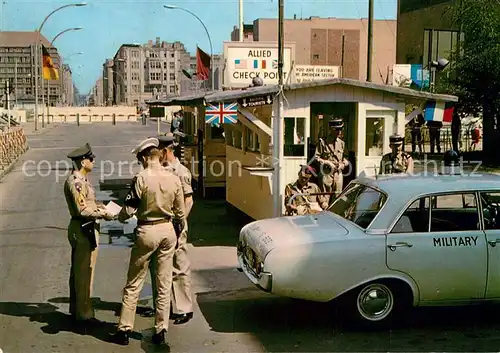 AK / Ansichtskarte Berlin Checkpoint Charlie Berlin