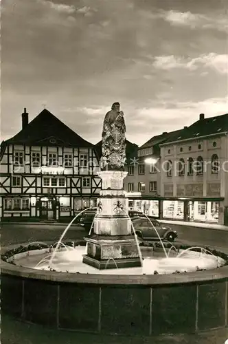 AK / Ansichtskarte Brilon Beleuchteter Marktbrunnen Brilon