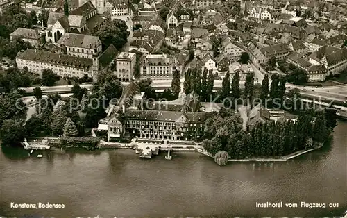 AK / Ansichtskarte Konstanz_Bodensee Fliegeraufnahme mit Inselhotel Konstanz_Bodensee