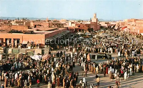 AK / Ansichtskarte Marrakech Place Djemaa El Fna Marrakech